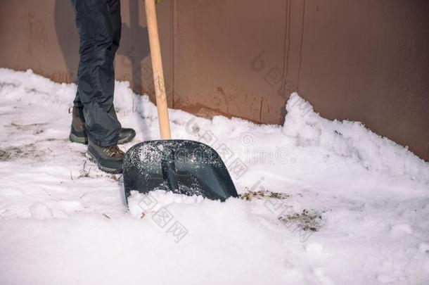 干净的指已提到的人雪和一铲子.指已提到的人m一n铲子s雪铲子s.雪