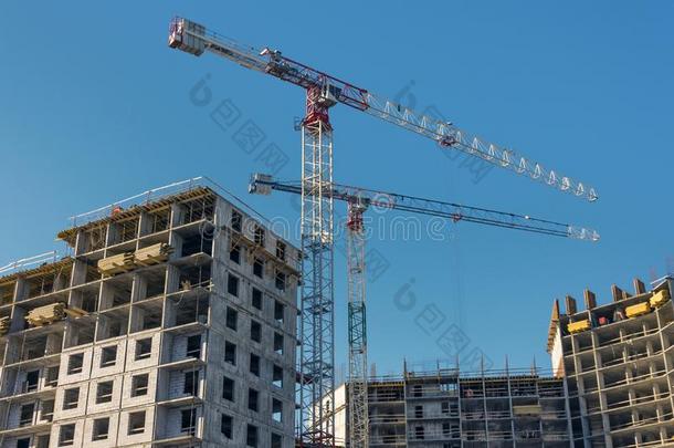 建筑物地点,高的-上升许多-<strong>楼层</strong>建筑物在下面construct建造