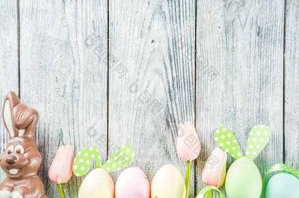 复活节假日表镶嵌和兔子和卵