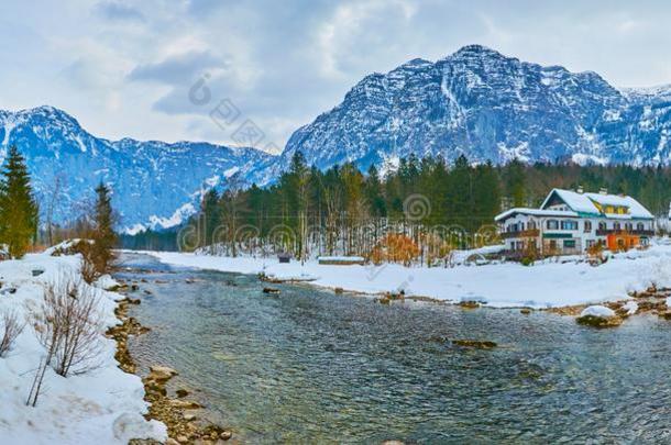全景画关于特劳恩河采用上特劳恩,萨尔茨卡默古特,奥地利