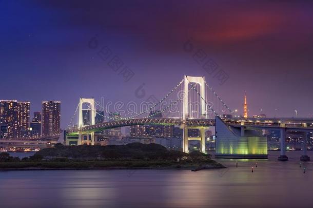 看法关于彩<strong>虹桥</strong>,东京地平线和东京塔
