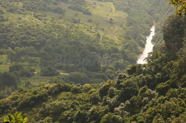 一瞥关于河向CANY向地面