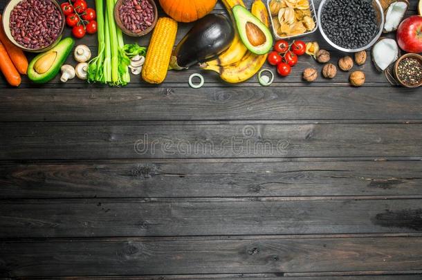 健康的食物.一多样关于有机的成果和蔬菜,豆科植物