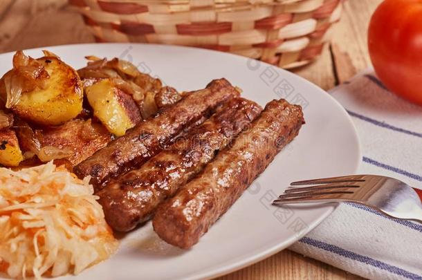 塞瓦皮,塞瓦普西奇,巴尔干半岛的<strong>切</strong>碎肉烤腌羊肉串