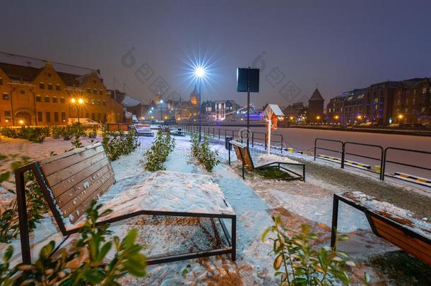 冬城市风光照片关于格但斯克在黄昏,波兰