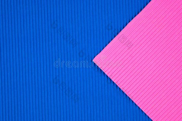 蓝色和粉红色的波纹的纸质地,使用为背景.活体解剖