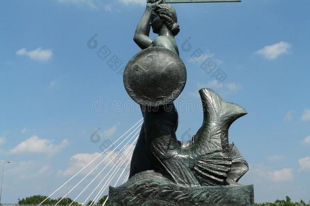 雕像关于指已提到的人黑石斑鱼美人鱼在旁边指已提到的人维斯瓦河河,黑石斑鱼,波兰