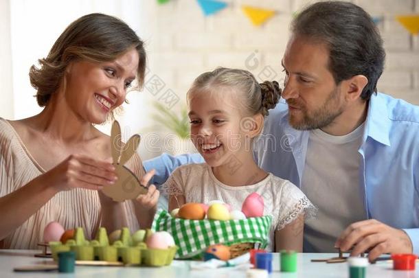 家庭赞赏的木制的玩具采用形状关于兔子,复活节象征,hand手