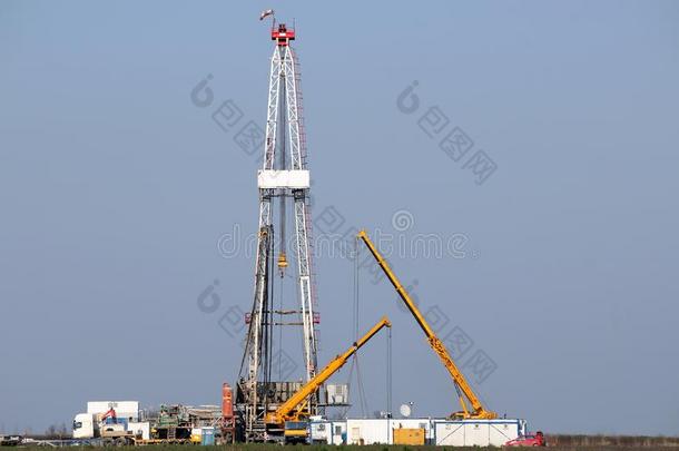 陆地油<strong>演练</strong>船桅的装置和鹤向油field
