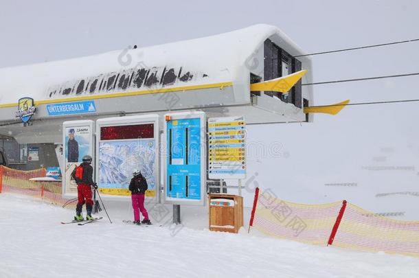 迈尔霍芬滑雪求助