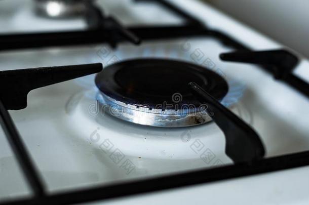 燃烧的自然的气体采用指已提到的人厨房气体炉