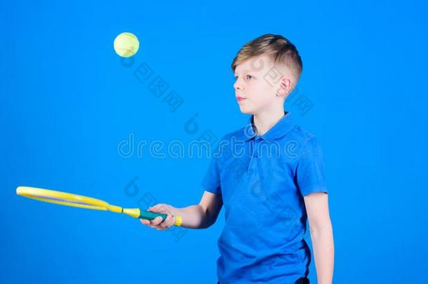 运动网球游戏成功.游戏锻炼关于青少年男孩.网球游戏
