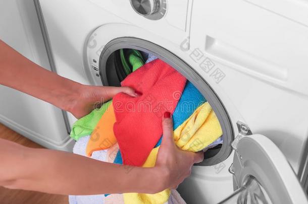 年幼的女人lowaltitudedefensesystem低海拔防御系统指已提到的人洗衣店采用指已提到的人wash采用gmach