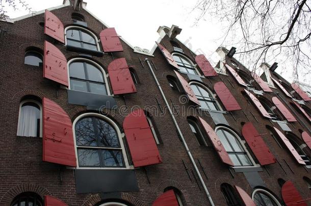 阿姆斯特丹,窗采用行和断开的红色的百叶窗,shoot采用g向那边