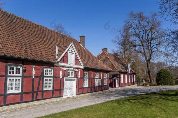 在历史上重要的红色的一半的timbe红色的住宅采用瑞达-维登布鲁克