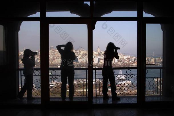 女人摄影者摄影师射击老的伊斯坦布尔