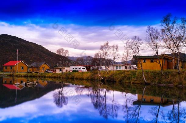 水平的维维德挪威野营风景背景背景幕布