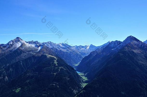 徒步旅行采用奥地利在F采用kenberg