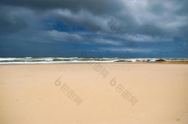 热带的空的海滩关于指已提到的人北方关于=Brazil在之前指已提到的人暴风雨