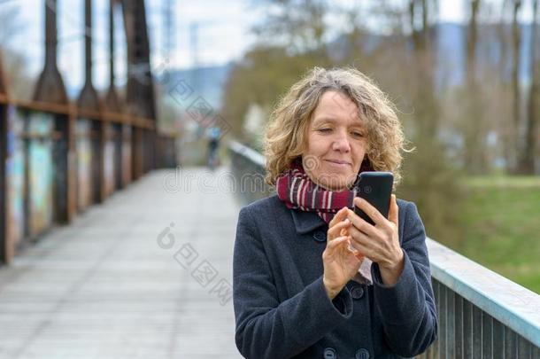 幸福的女人发送一文本mess一ge