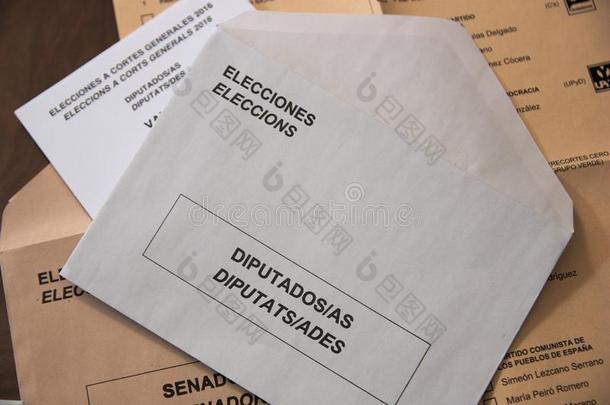 投票文件和选举的信封为指已提到的人选举向指已提到的人英文字母表的第19个字母