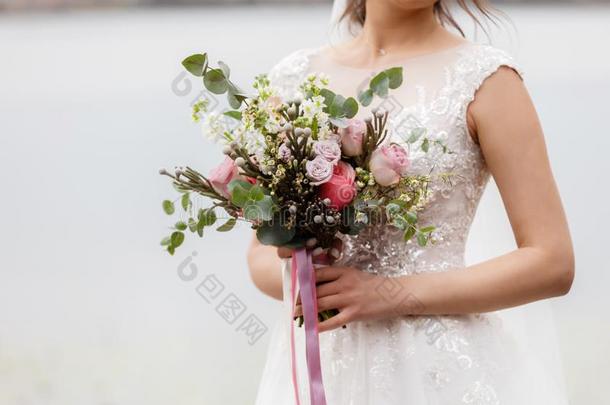 美丽的婚礼花束.时髦的婚礼花束新娘关于粉红色的