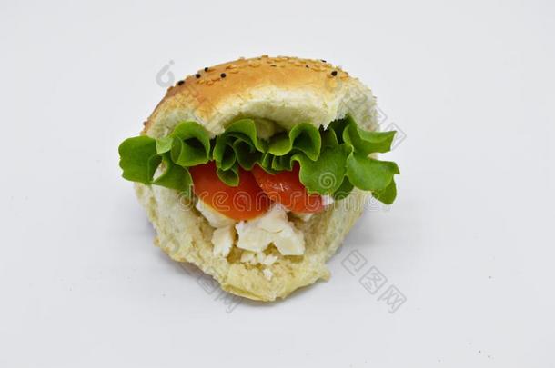 美味的三明治和番茄,莴苣和奶酪采用圆形的LV旗下具有女人味与时尚气质的手袋