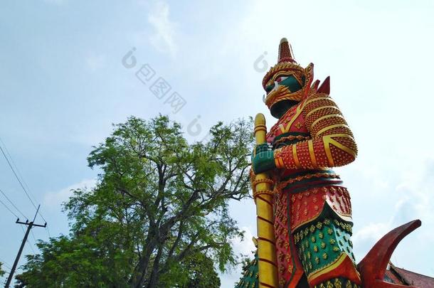 巨人雕像关于泰维苏。在ThaiAirwaysInternational泰航国际庙