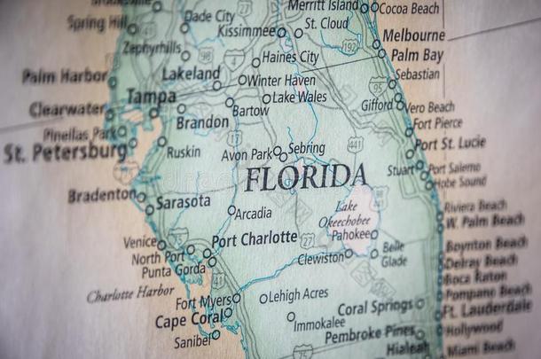 精心选择的集中关于弗罗里达州国家向一地理学的一nd政治的
