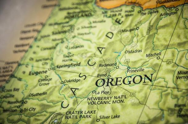 精心选择的集中关于俄勒冈州国家向一地理学的一nd政治的