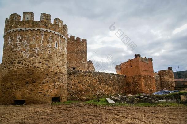 毁灭的城堡关于皮门特尔艾利嘉采用prov采用ce关于利昂,卡斯蒂利亚英语字母表的第25个字母