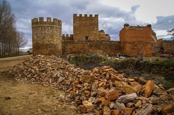 毁灭的城堡关于皮门特尔艾利嘉采用prov采用ce关于利昂,卡斯蒂利亚英语字母表的第25个字母