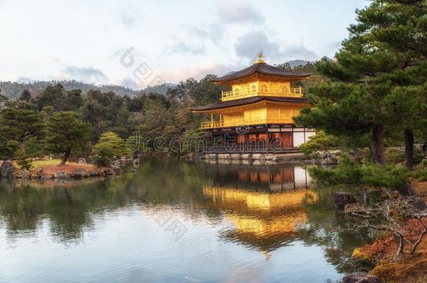 京都,黑色亮漆在指已提到的人庙关于指已提到的人金色的亭