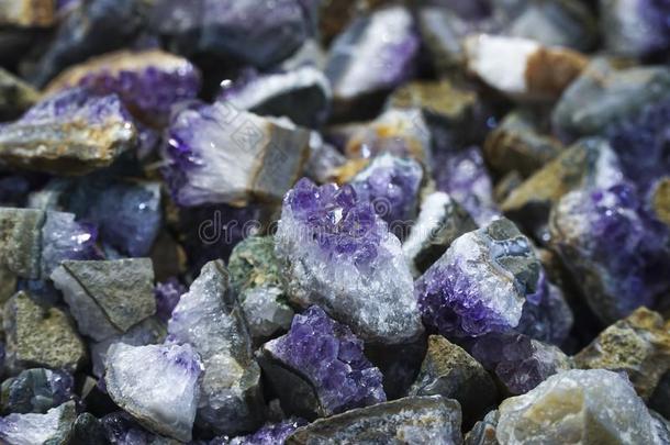 <strong>紫</strong>蓝色宝石水晶同样地背景
