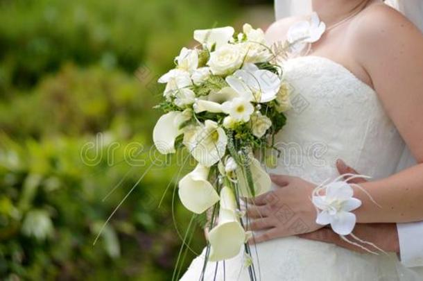 婚礼一天,婚礼衣服,婚礼详细资料和花束