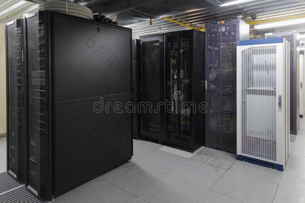 超级计算机中心服务器房间和超级的强大的现代的cess过程