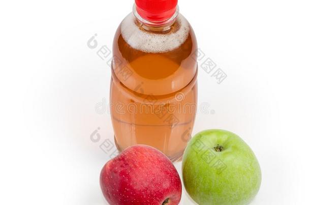 瓶子关于指已提到的人传统的苹果苹果汁和两个新鲜的苹果s