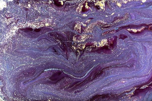 紫色的大理石花纹模式.金色的大理石液体质地.