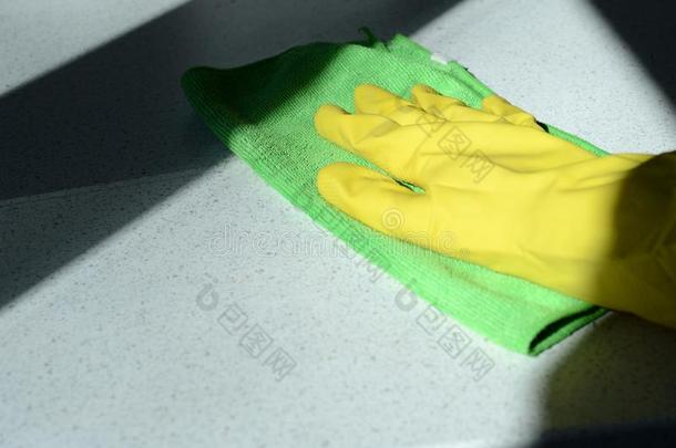 手采用橡胶手套wash采用g表面点火在旁边指已提到的人太阳