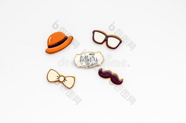 弓关系,髭,眼镜和帽子为幸福的父亲一天社交聚会英语字母表的第15个字母