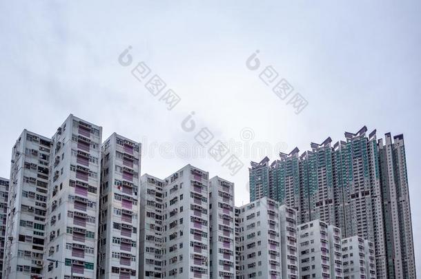 复杂的关于公寓建筑物采用住宅的地区和oval卵形的