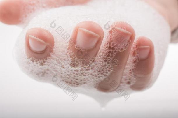 小孩洗涤手采用起泡沫