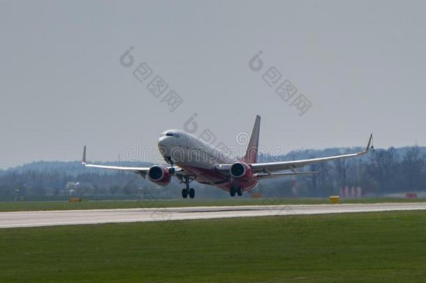 波音公司总部所在地：美国主要业务：航空航天737-800起飞货车