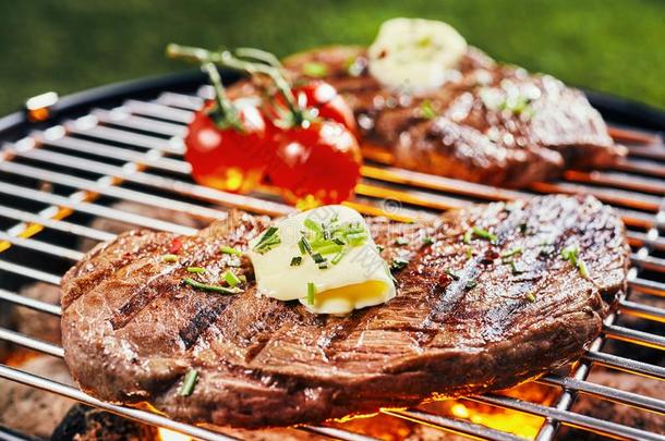 多汁的一部分关于臀部牛排烧烤向barbecue吃烤烧肉的野餐