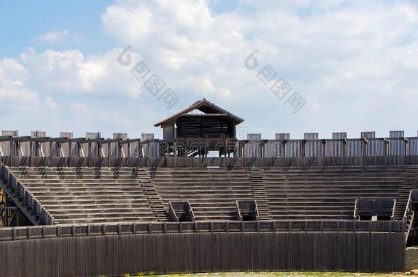 重建的古罗马的圆形露天剧场,结肠炎