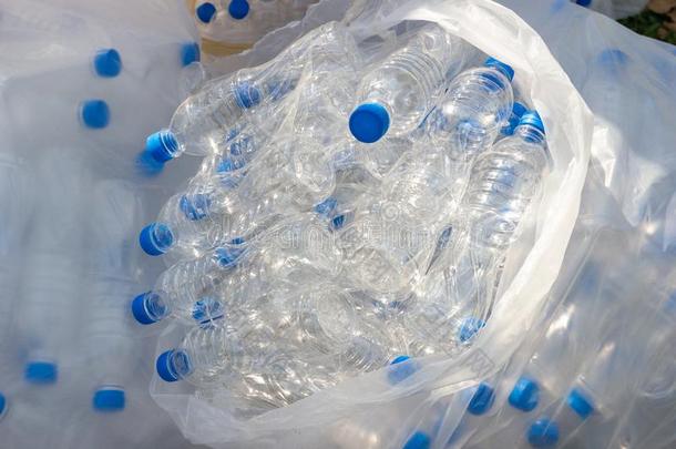 塑料制品瓶子,观念关于再循环