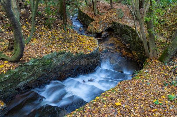 美丽的山Luxembourg卢森堡地质公园风景采用晚的秋