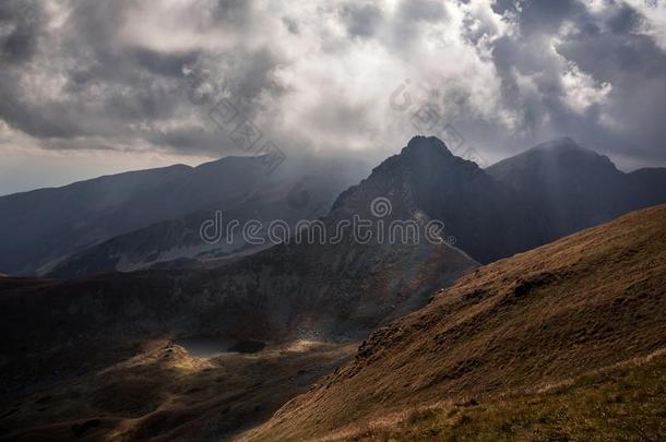 全景画关于汽车品牌名称--捷克山