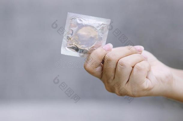 避孕药控制指已提到的人出生速度或安全的预防的.W或l