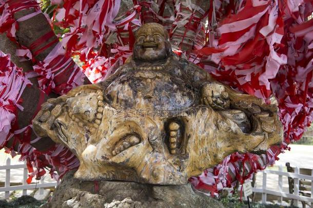 美丽的山谷风景花爱是1940年前拉脱维亚的货币单位壁纸